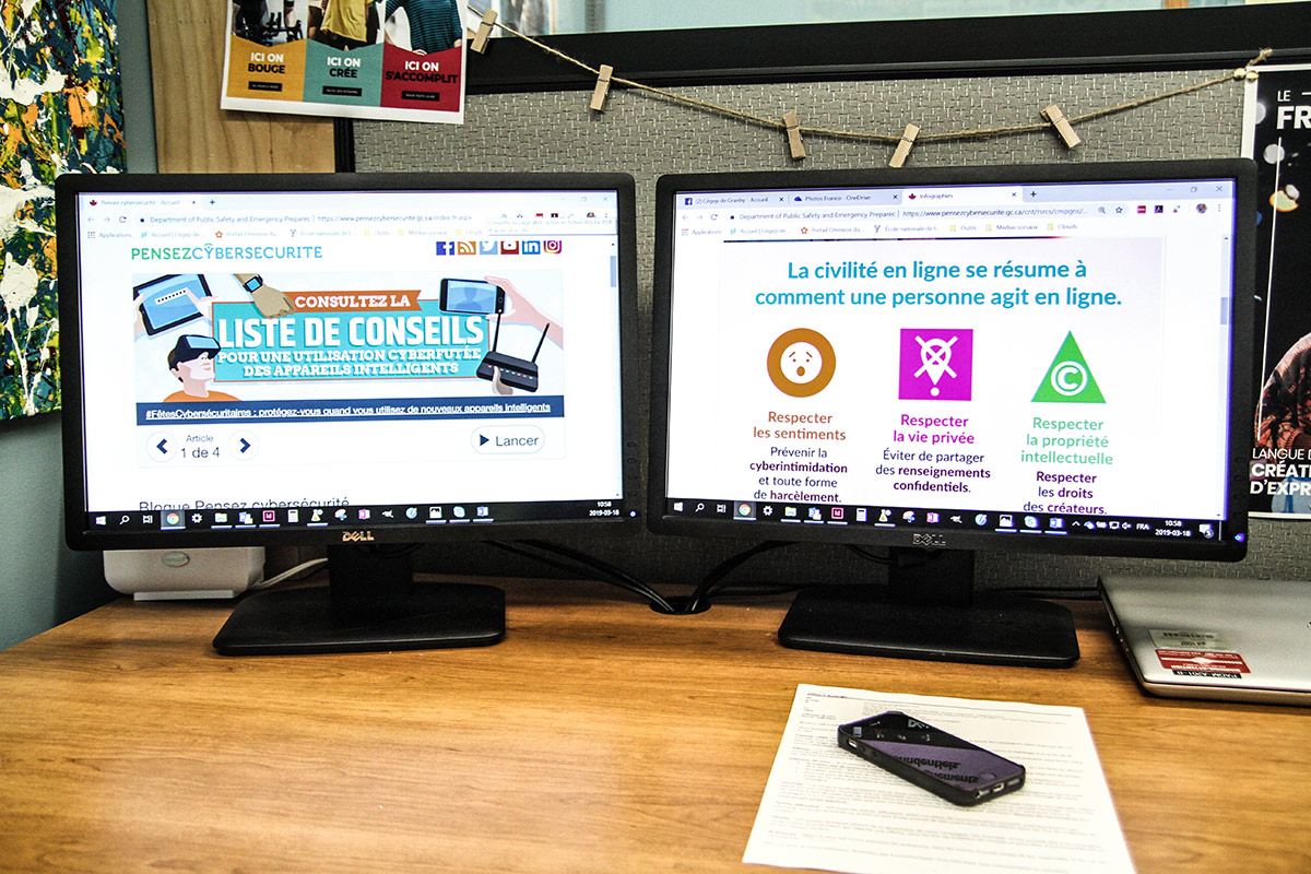 Vu de deux écrans d'ordinateur où sont présentés des élément du Plan d'action numérique