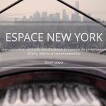Texte Espace New-york sur fond gris avec la ville en arrière-plan