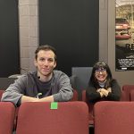 Pier-Luc Funk et Katie Girard assis dans les fauteuils du théâtre de poche