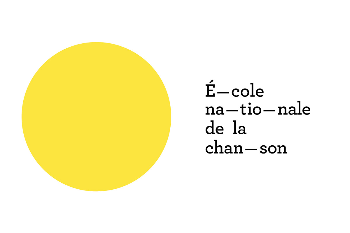 Cercle jaune à gauche du texte : É-cole na-tio-nale de la chan-son