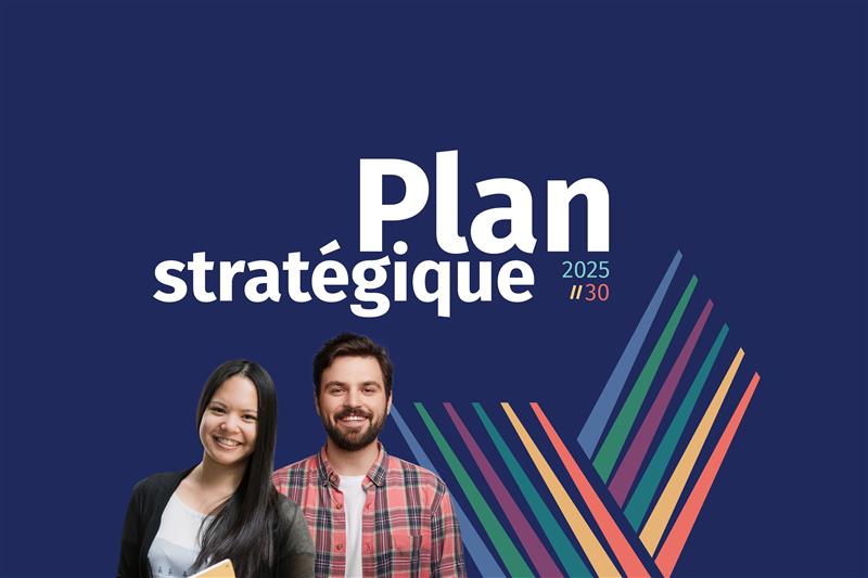 Deux personnes et le texte : Plan stratégique 2025-2030